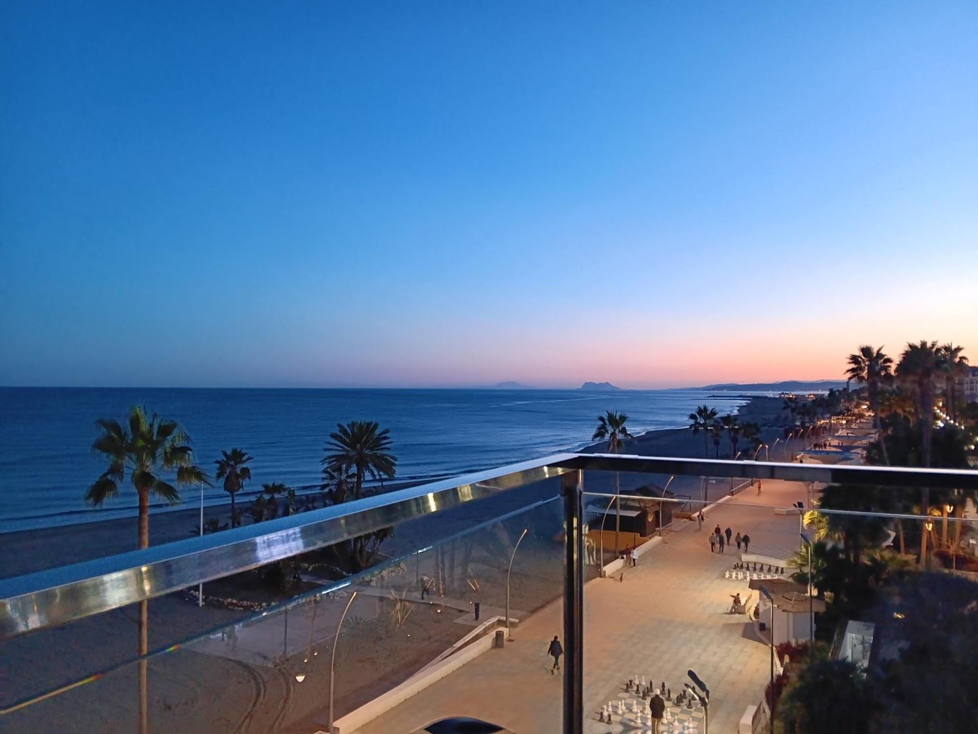 Alojamiento Iberia Playa Эстепона Экстерьер фото