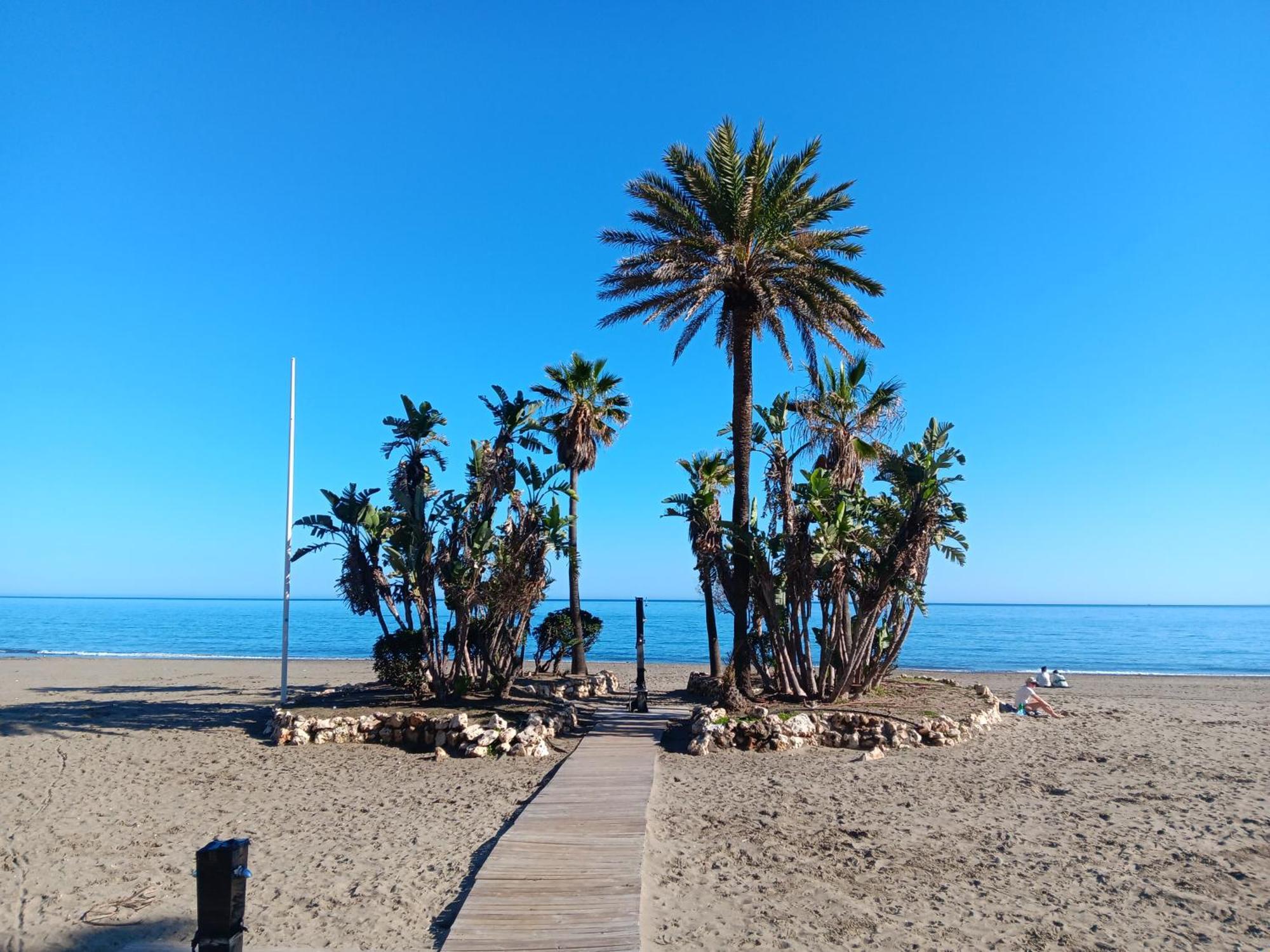 Alojamiento Iberia Playa Эстепона Экстерьер фото